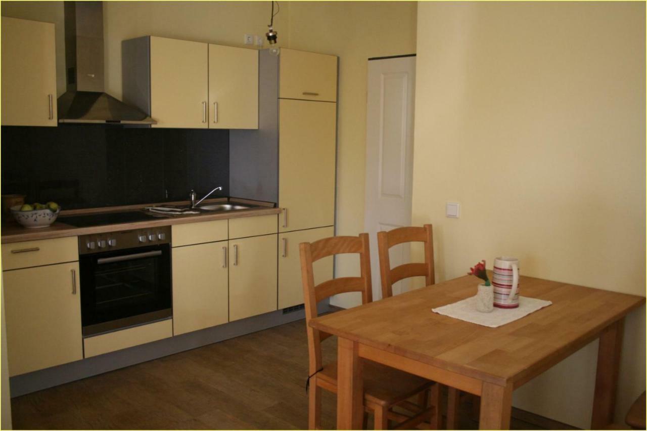Fewo 2 Ferienwohnung Waren Mueritz - Haus Buchen Am Tiefwarensee - 2 Zi ภายนอก รูปภาพ