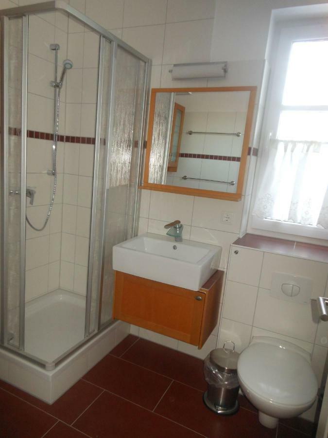 Fewo 2 Ferienwohnung Waren Mueritz - Haus Buchen Am Tiefwarensee - 2 Zi ภายนอก รูปภาพ