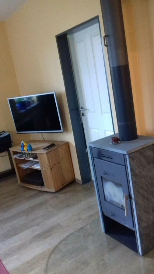 Fewo 2 Ferienwohnung Waren Mueritz - Haus Buchen Am Tiefwarensee - 2 Zi ภายนอก รูปภาพ
